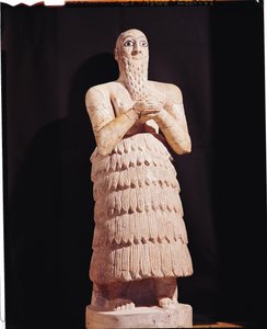 Statue of Itur-Shamagen, King of Mari, at prayer, from Mari, Middle Euphrates, 2800-2300 BC